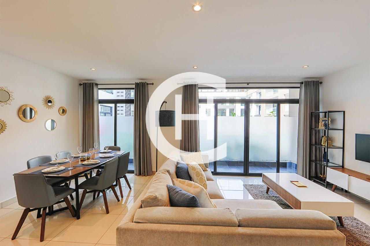 Embassy Gardens By Clifton Homes Accra Extérieur photo