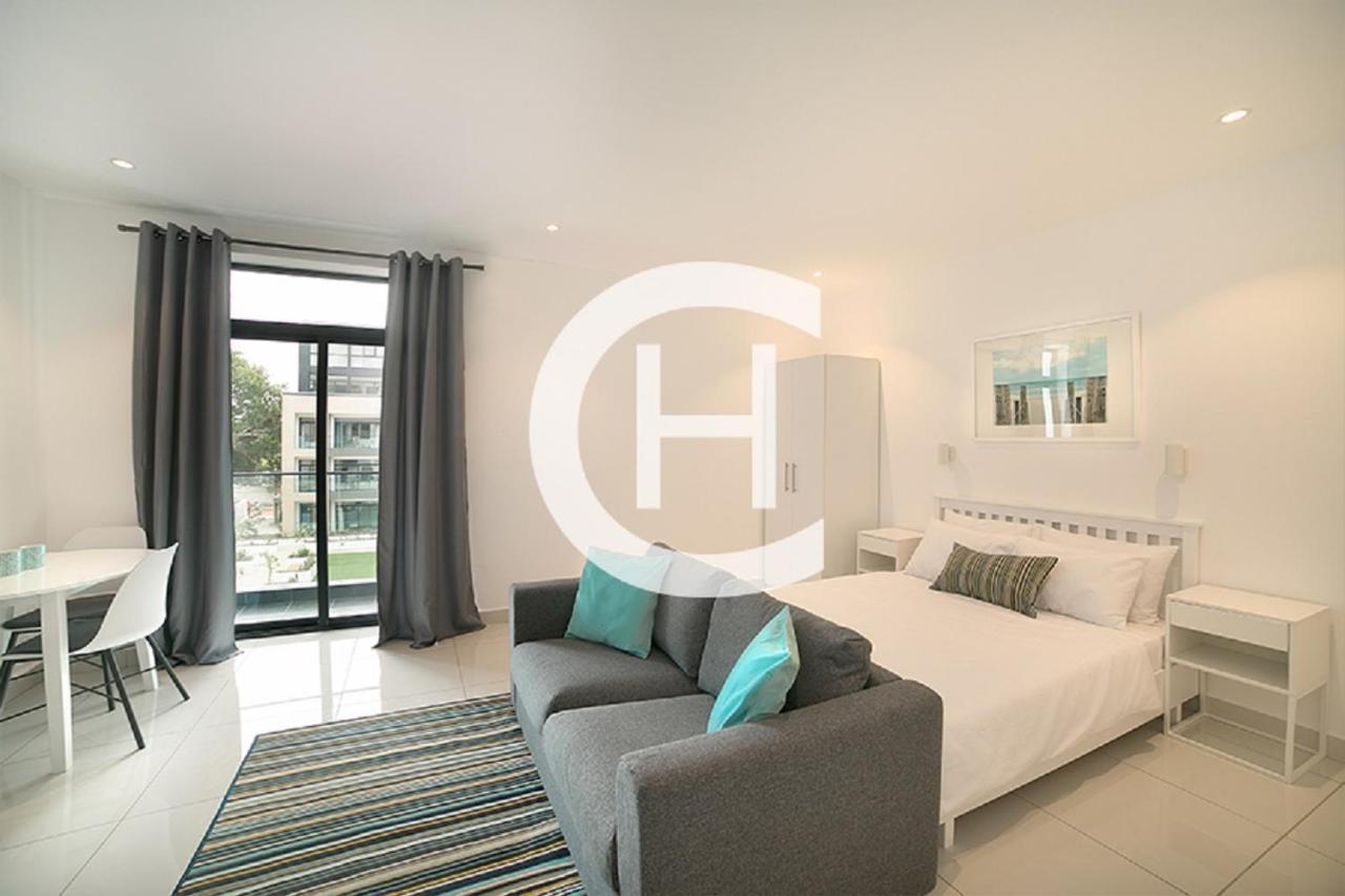 Embassy Gardens By Clifton Homes Accra Extérieur photo