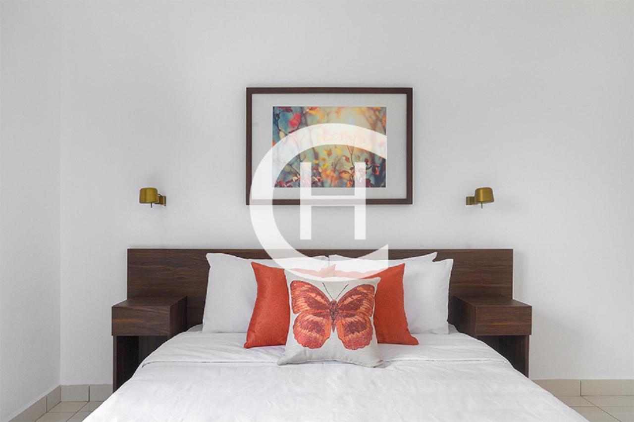 Embassy Gardens By Clifton Homes Accra Extérieur photo